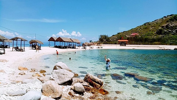 du lịch nha trang, đi nha trang, nắng thế này chỉ muốn lao đến nha trang thỏa sức vùng vẫy trong ‘bãi tắm đôi’ duy nhất ở việt nam